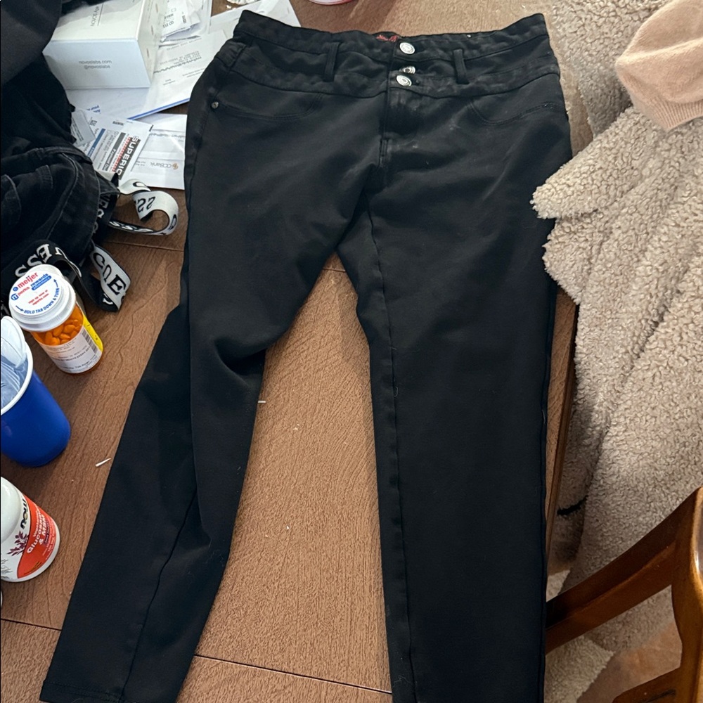 Chic Black Trousers